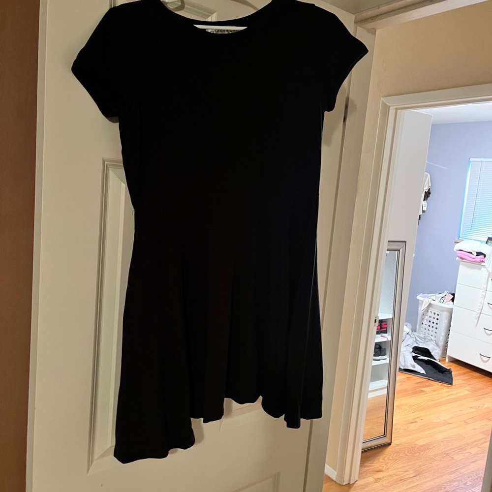 Classic Madden Girl Black Short Sleeve Skater Dress